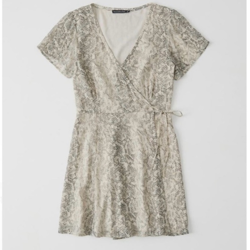 NWT Abercrombie & Fitch Wrap Dress Mini Snakeskin